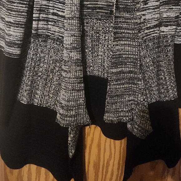 St John's Bay Sweater - Picture 2 of 4